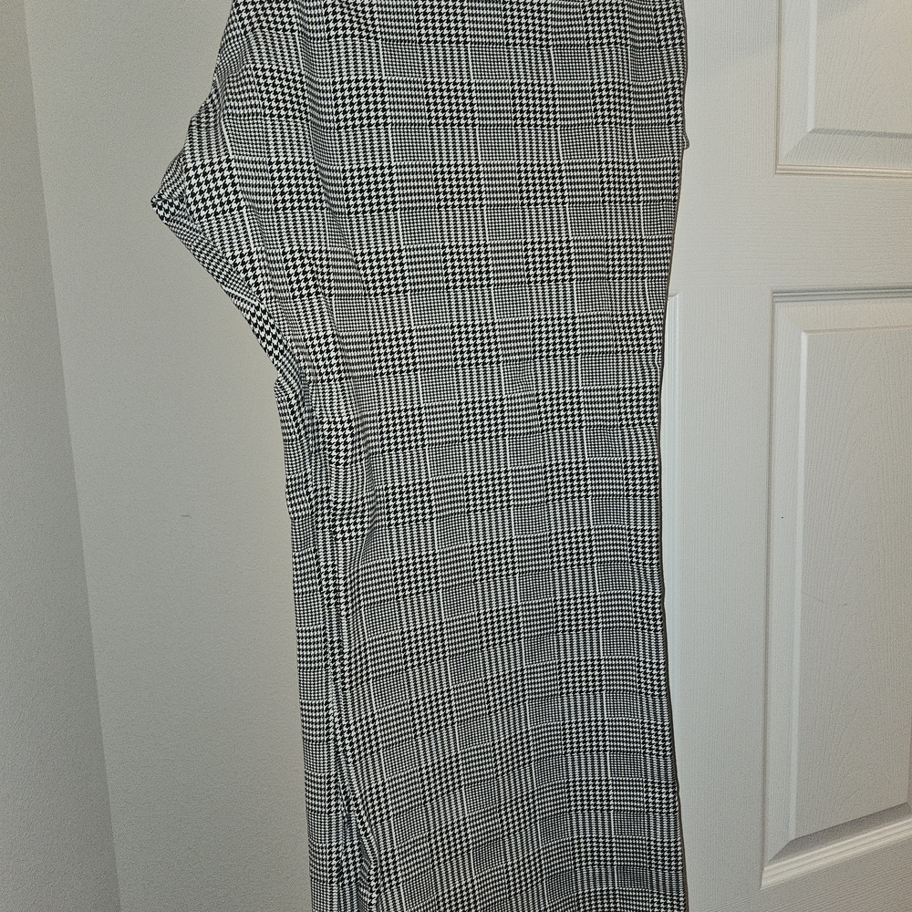 Torrid Monochrome Houndstooth Skirt